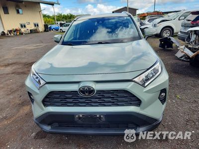 Piąte zdjęcie samochodu w środku: 2020 TOYOTA RAV4 XLE VIN:JTMW1RFV5LD058648 - miniatura