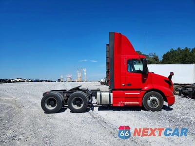 Zdjęcie 13 z 13 samochodu: 2023 VOLVO VNR SEMI TRUCK VIN:4V4WC9EG7PN614296 - miniatura