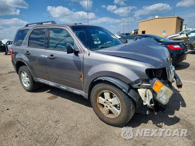 Czwarte zdjęcie samochodu z boku: 2012 FORD ESCAPE XLT VIN:1FMCU0D79CKB17573 - miniatura