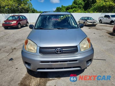 Piąte zdjęcie samochodu w środku: 2005 TOYOTA RAV4 BASE VIN:JTEHD20V556042565 - miniatura