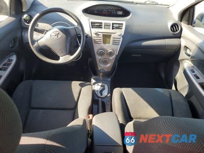 Zdjęcie 8 z 13 samochodu: 2010 TOYOTA YARIS BASE VIN:JTDBT4K38A4063419 - miniatura