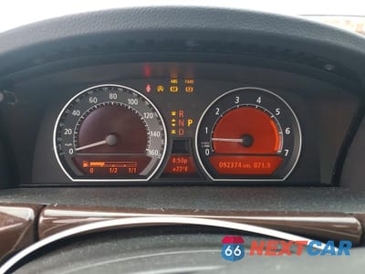 Zdjęcie 9 z 12 samochodu: 2007 BMW 750 I VIN:WBAHL83587DT09845 - miniatura