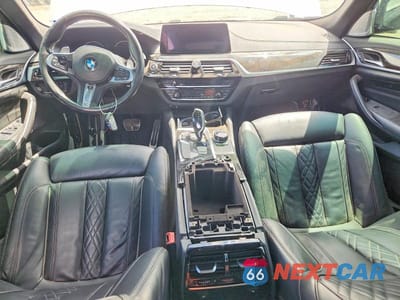 Zdjęcie 8 z 12 samochodu: 2018 BMW M550XI VIN:WBAJB9C54JB035377 - miniatura