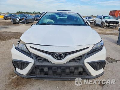 Piąte zdjęcie samochodu w środku: 2024 TOYOTA CAMRY SE VIN:4T1G11AK2RU877818 - miniatura