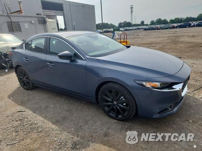 Czwarte zdjęcie samochodu z boku: 2026 MAZDA 3 PREFERRED VIN:JM1BPBCL8T1879199 - miniatura