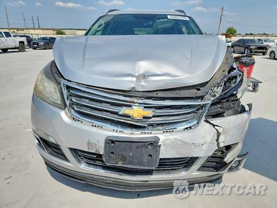 Piąte zdjęcie samochodu w środku: 2017 CHEVROLET TRAVERSE LT VIN:1GNKRGKD1HJ285473 - miniatura
