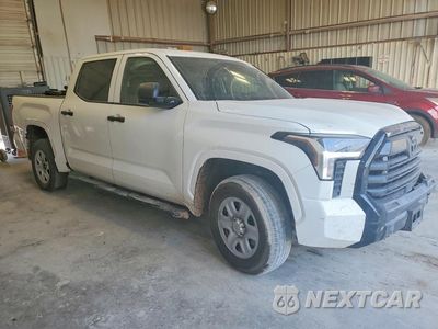 Czwarte zdjęcie samochodu z boku: 2026 TOYOTA TUNDRA SR VIN:5TFKB5DB6TX345539 - miniatura