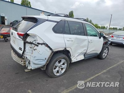 Trzecie zdjęcie samochodu z tyłu: 2021 TOYOTA RAV4 XLE VIN:2T3RWRFV3MW113648 - miniatura
