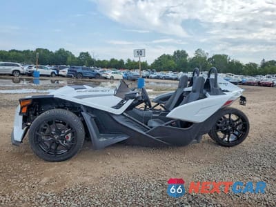 Trzecie zdjęcie samochodu z tyłu: 2024 POLARIS SLINGSHOT S WITH TECHNOLOGY PACKAGE VIN:57XAATGD4R8163025 - miniatura