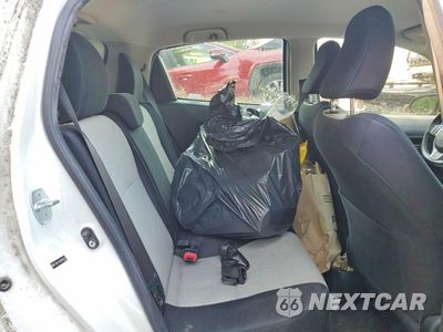 Zdjęcie 10 z 12 samochodu: 2013 TOYOTA YARIS 5-DOOR LE VIN:JTDKTUD32DD559172 - miniatura