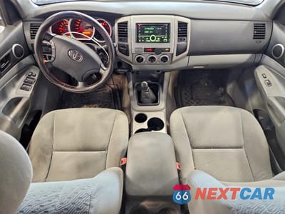 Zdjęcie 8 z 12 samochodu: 2006 TOYOTA TACOMA V6 VIN:5TELU42N96Z147086 - miniatura