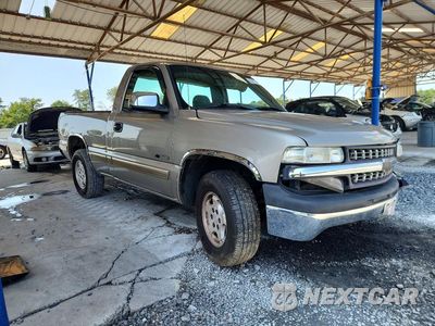 Czwarte zdjęcie samochodu z boku: 2002 CHEVROLET SILVERADO C1500 VIN:1GCEC14V62Z299548 - miniatura