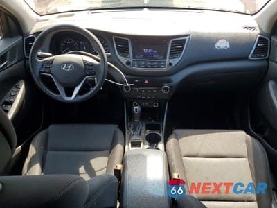 Zdjęcie 8 z 12 samochodu: 2017 HYUNDAI TUCSON SE VIN:KM8J23A45HU529414 - miniatura