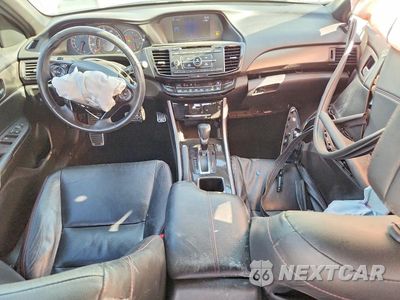Zdjęcie 8 z 13 samochodu: 2017 HONDA ACCORD SPORT SPECIAL EDITION VIN:1HGCR2F19HA022553 - miniatura