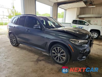 Czwarte zdjęcie samochodu z boku: 2022 BMW X5 XDRIVE40I VIN:5UXCR6C0XN9L11485 - miniatura