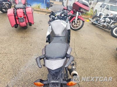 Zdjęcie 6 z 9 samochodu: 2015 HONDA CBR500 R VIN:MLHPC4468F5200970 - miniatura