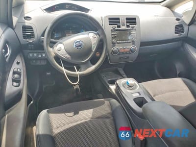 Zdjęcie 8 z 12 samochodu: 2015 NISSAN LEAF S VIN:1N4AZ0CP0FC325179 - miniatura