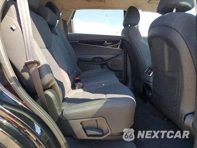 Zdjęcie 11 z 13 samochodu: 2019 KIA SORENTO L VIN:5XYPG4A38KG601857 - miniatura