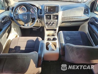 Zdjęcie 8 z 13 samochodu: 2014 DODGE GRAND CARAVAN SXT VIN:2C4RDGCG4ER181727 - miniatura