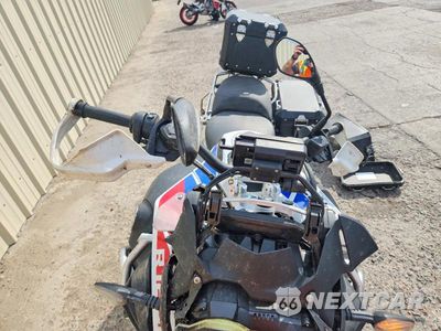 Piąte zdjęcie samochodu w środku: 2022 BMW R 1250 GS ADVENTURE VIN:WB10M1304N6F88513 - miniatura