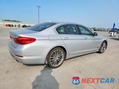 Trzecie zdjęcie samochodu z tyłu: 2019 BMW 530 I VIN:WBAJA5C59KBX49115 - miniatura