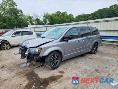 2016 DODGE GRAND CARAVAN SE 2C4RDGBG5GR389636 - główne zdjęcie licytacji z USA - miniatura