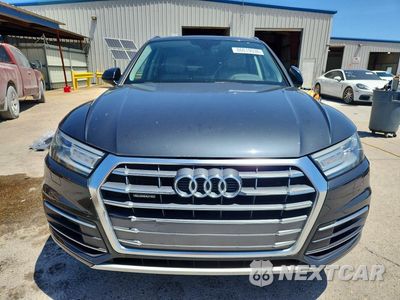 Piąte zdjęcie samochodu w środku: 2019 AUDI Q5 PREMIUM VIN:WA1ANAFY9K2031208 - miniatura