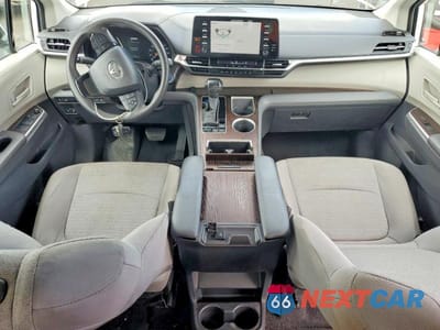 Zdjęcie 8 z 13 samochodu: 2024 TOYOTA SIENNA LE VIN:5TDKRKECXRS195743 - miniatura