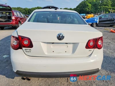 Zdjęcie 6 z 12 samochodu: 2010 VOLKSWAGEN JETTA SE VIN:3VWRZ7AJ4AM051798 - miniatura