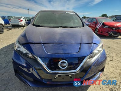 Piąte zdjęcie samochodu w środku: 2018 NISSAN LEAF SV VIN:1N4AZ1CP4JC301868 - miniatura