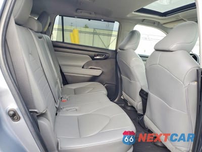 Zdjęcie 11 z 14 samochodu: 2024 TOYOTA HIGHLANDER XLE VIN:5TDKDRBH8RS534300 - miniatura