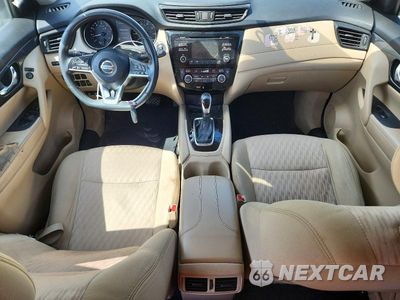 Zdjęcie 8 z 13 samochodu: 2017 NISSAN ROGUE SV VIN:5N1AT2MT3HC832952 - miniatura