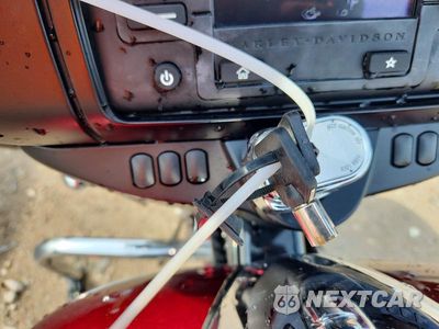 Zdjęcie 8 z 9 samochodu: 2017 HARLEY-DAVIDSON FLHX STREET GLIDE VIN:1HD1KBC15HB612689 - miniatura