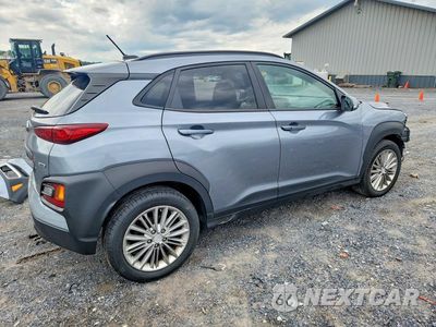 Trzecie zdjęcie samochodu z tyłu: 2021 HYUNDAI KONA SEL VIN:KM8K2CAA4MU618010 - miniatura