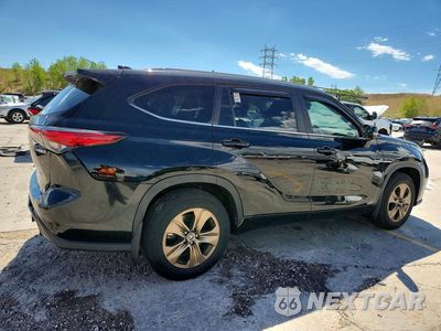 Trzecie zdjęcie samochodu z tyłu: 2023 TOYOTA HIGHLANDER HYBRID BRONZE EDITION VIN:5TDABRCH8PS601121 - miniatura