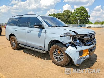 Czwarte zdjęcie samochodu z boku: 2025 FORD EXPEDITION TREMOR VIN:1FMJU1RG3SEA04639 - miniatura