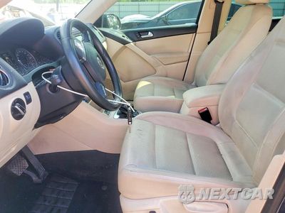 Zdjęcie 7 z 13 samochodu: 2012 VOLKSWAGEN TIGUAN S VIN:WVGAV7AX8CW574370 - miniatura