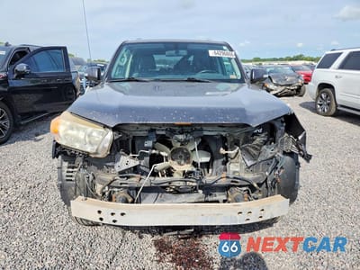 Piąte zdjęcie samochodu w środku: 2010 TOYOTA 4RUNNER SR5 VIN:JTEBU5JR9A5012672 - miniatura