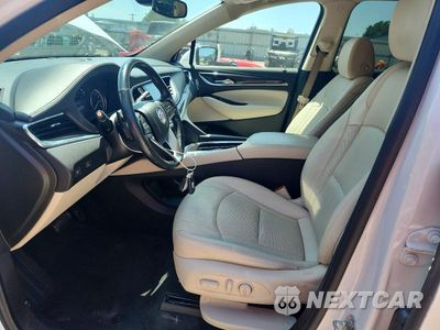 Zdjęcie 7 z 13 samochodu: 2022 BUICK ENCLAVE ESSENCE VIN:5GAERBKWXNJ192698 - miniatura