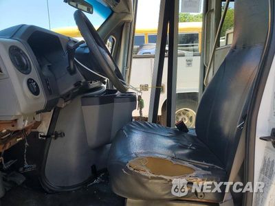 Piąte zdjęcie samochodu w środku: 2016 FORD ECONOLINE E350 SUPER DUTY CUTAWAY VAN VIN:1FDEE3FL3GDC19088 - miniatura