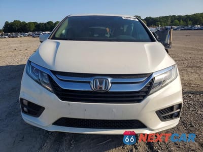 Piąte zdjęcie samochodu w środku: 2018 HONDA ODYSSEY EXL VIN:5FNRL6H79JB038722 - miniatura