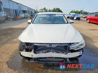 Piąte zdjęcie samochodu w środku: 2013 BMW 328 XI VIN:WBA3B3C53DF535033 - miniatura