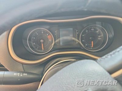 Zdjęcie 9 z 14 samochodu: 2016 JEEP CHEROKEE SPORT VIN:1C4PJLAB7GW287745 - miniatura