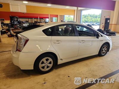 Trzecie zdjęcie samochodu z tyłu: 2011 TOYOTA PRIUS TWO VIN:JTDKN3DU6B0268174 - miniatura