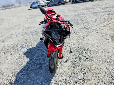 Drugie zdjęcie samochodu z przodu: 2011 HONDA CBR600 RR VIN:JH2PC4064BK400093 - miniatura