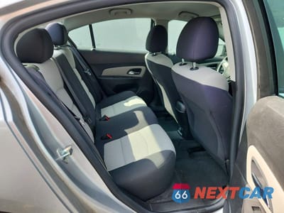 Zdjęcie 10 z 13 samochodu: 2015 CHEVROLET CRUZE LS VIN:1G1PA5SG1F7177233 - miniatura