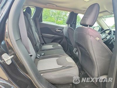 Zdjęcie 11 z 13 samochodu: 2014 JEEP CHEROKEE SPORT VIN:1C4PJLAB5EW247743 - miniatura