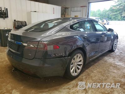 Trzecie zdjęcie samochodu z tyłu: 2017 TESLA MODEL S VIN:5YJSA1E19HF209389 - miniatura