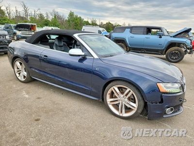 Czwarte zdjęcie samochodu z boku: 2010 AUDI S5 PREMIUM PLUS VIN:WAUCGAFHXAN007759 - miniatura