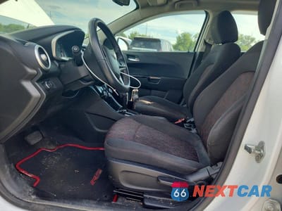 Zdjęcie 7 z 12 samochodu: 2018 CHEVROLET SONIC LT VIN:1G1JD6SB3J4111879 - miniatura